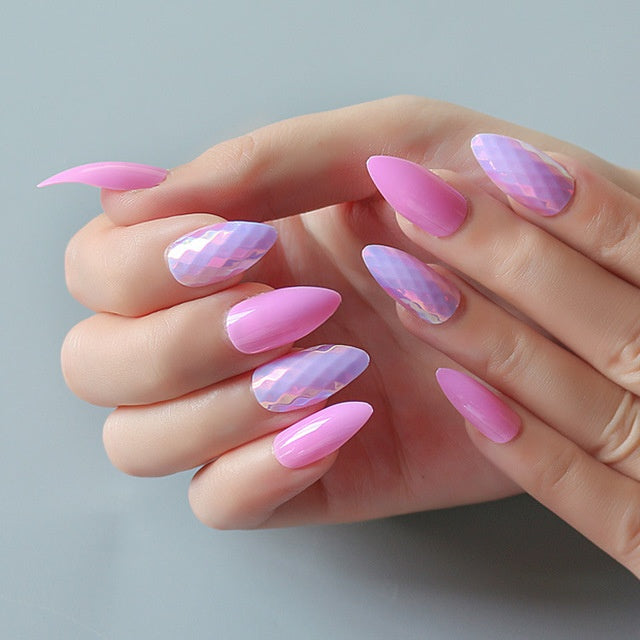 24 Pcs Trendy Wearable Fake Nails – Stylish Press-On Nail Tips for DIY & Salon Manicure