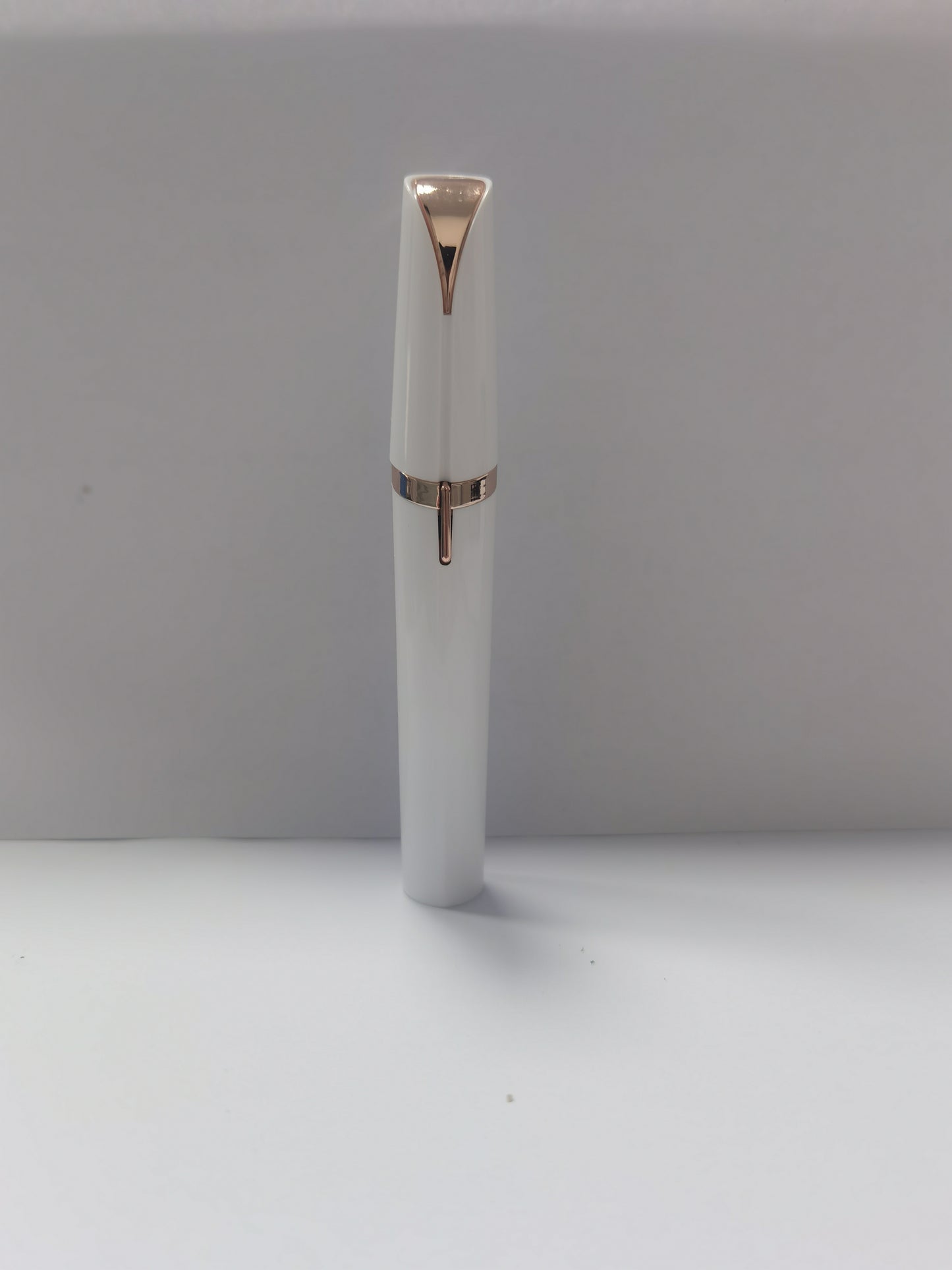 Mini Electric Eyebrow Trimmer – Painless Hair Remover with LED Light for Brows & Face